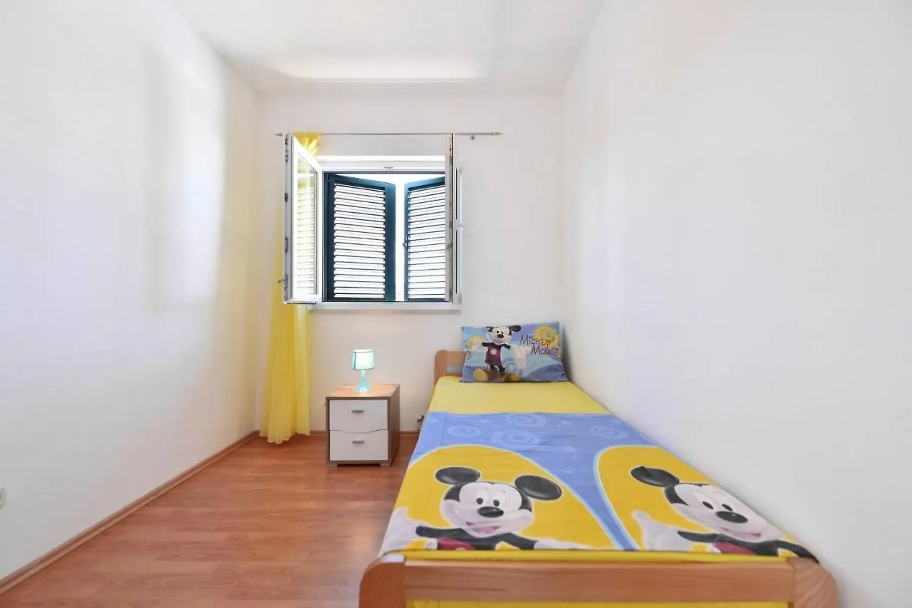 Holiday Home Nino With Private Pool Slatine 0*,  Kroatië