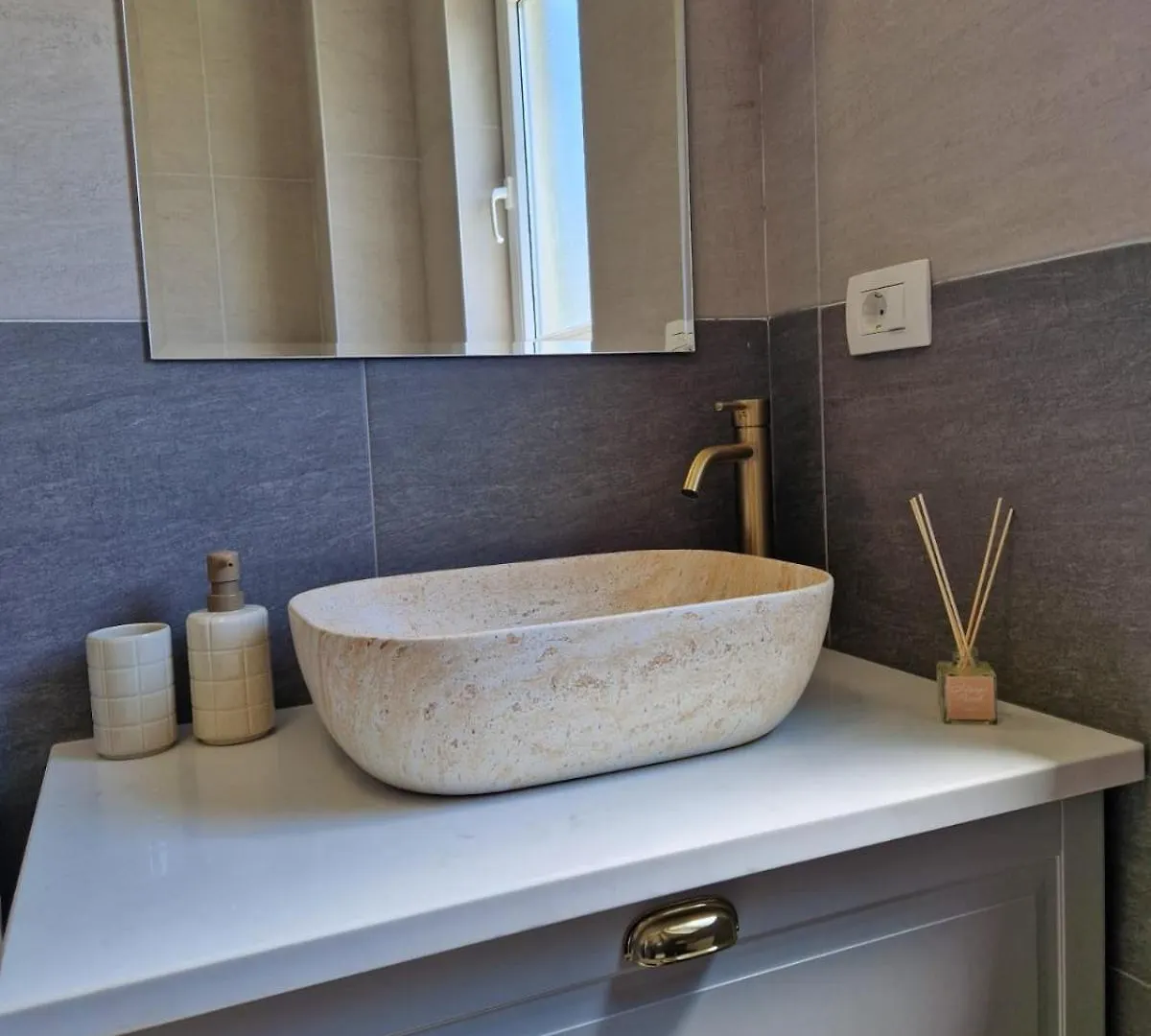 Holiday Home Nino With Private Pool Slatine 0*,  Kroatië
